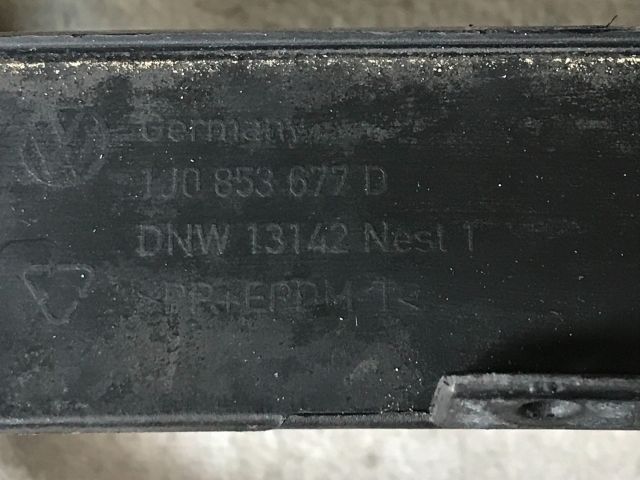 bontott VW GOLF IV Első Lökhárító Alsó (Műanyag)