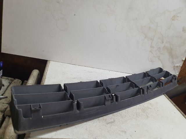 bontott VW GOLF IV Első Lökhárító Alsó (Műanyag)