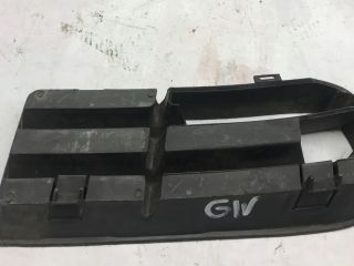 bontott VW GOLF IV Első Lökhárító Bal Díszrács