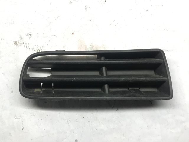 bontott VW GOLF IV Első Lökhárító Bal Díszrács