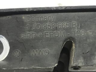 bontott VW GOLF IV Első Lökhárító Bal Díszrács