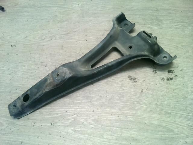 bontott VW GOLF IV Első Lökhárító Merevítő (Fém)