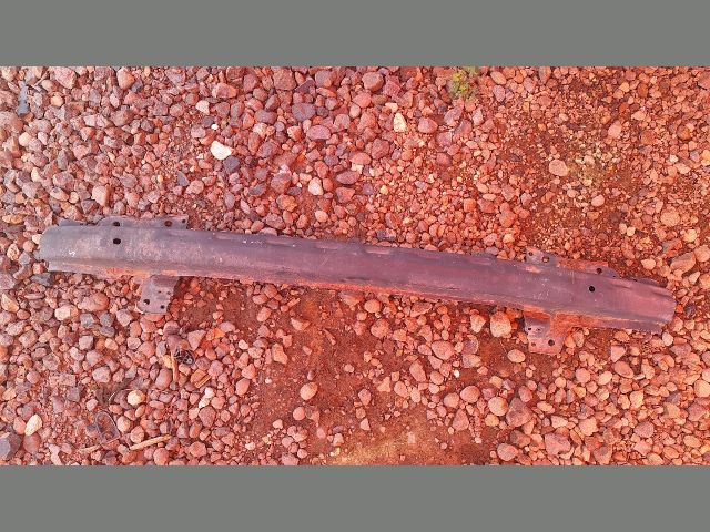 bontott VW GOLF IV Első Lökhárító Merevítő (Fém)