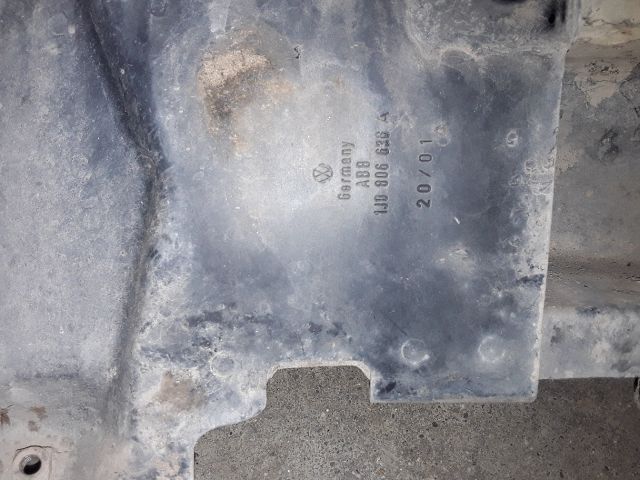 bontott VW GOLF IV Első Lökhárító Merevítő (Fém)