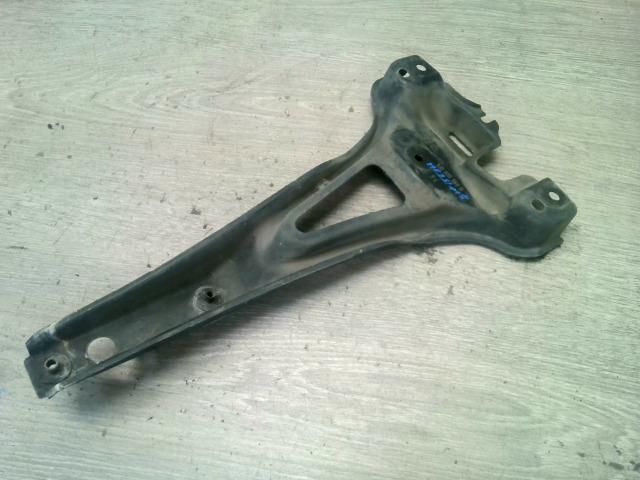 bontott VW GOLF IV Első Lökhárító Merevítő (Fém)