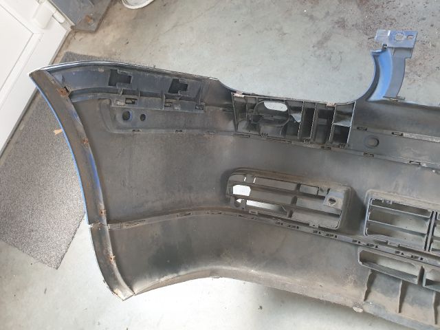 bontott VW GOLF IV Első Lökhárító (Részeivel)