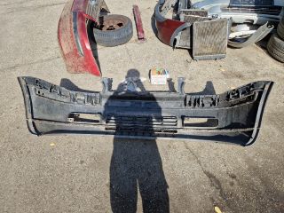 bontott VW GOLF IV Első Lökhárító (Részeivel)