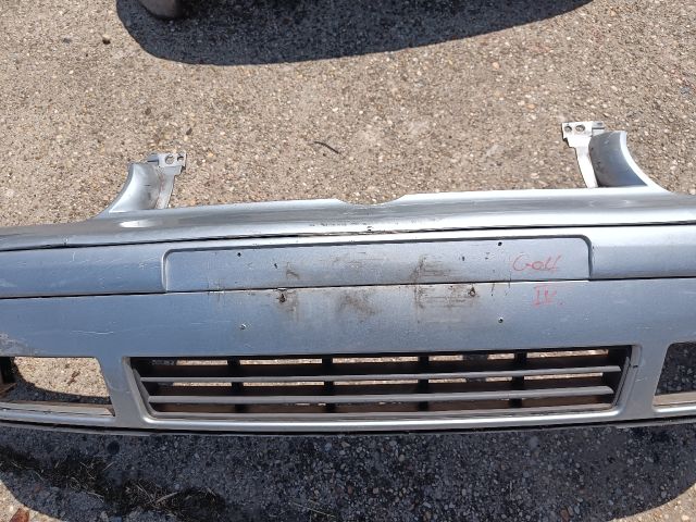 bontott VW GOLF IV Első Lökhárító (Részeivel)