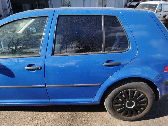 bontott VW GOLF IV Első Lökhárító (Részeivel)