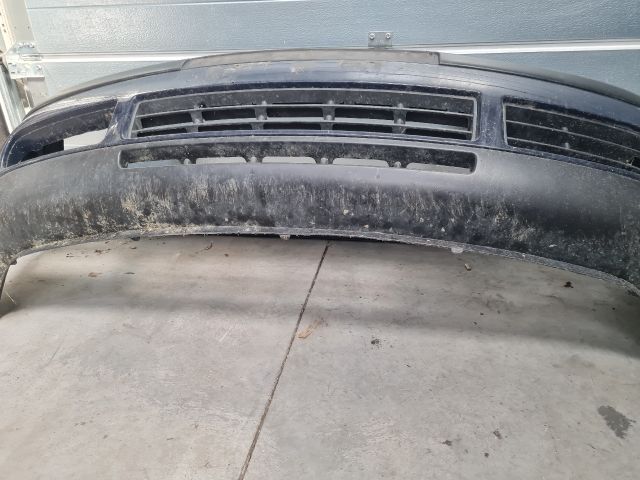 bontott VW GOLF IV Első Lökhárító (Részeivel)