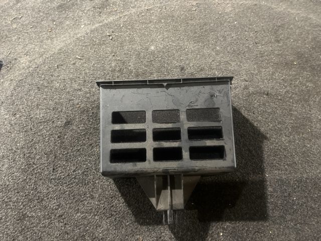 bontott VW GOLF IV Első Tároló Rekesz