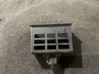 bontott VW GOLF IV Első Tároló Rekesz