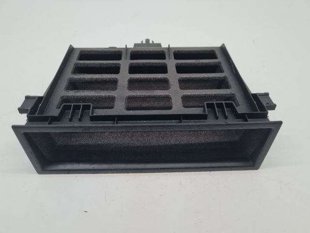 bontott VW GOLF IV Első Tároló Rekesz