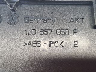 bontott VW GOLF IV Első Tároló Rekesz