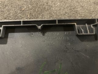 bontott VW GOLF IV Első Tároló Rekesz