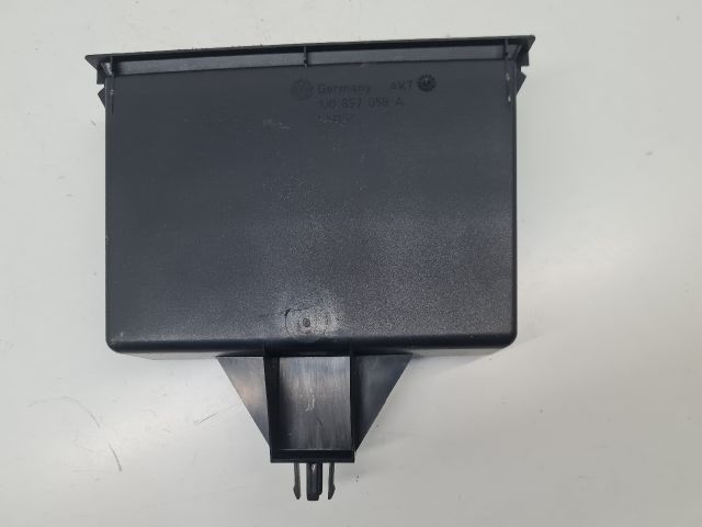 bontott VW GOLF IV Első Tároló Rekesz