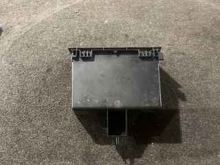 bontott VW GOLF IV Első Tároló Rekesz