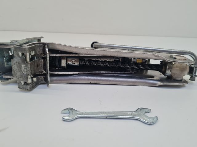 bontott VW GOLF IV Emelő