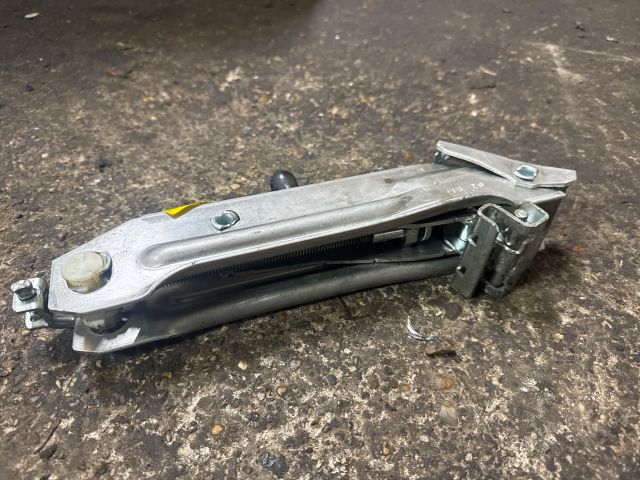 bontott VW GOLF IV Emelő