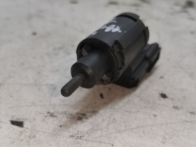 bontott VW GOLF IV Fék Pedál Kapcsoló