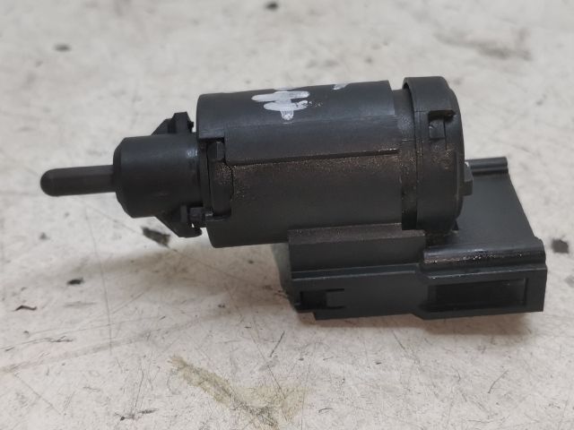 bontott VW GOLF IV Fék Pedál Kapcsoló