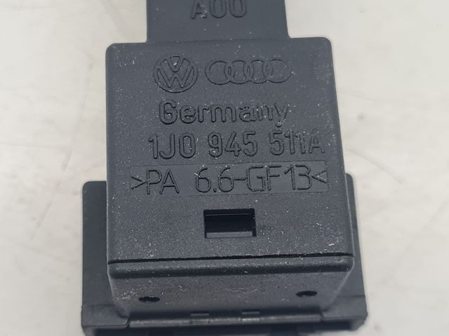 bontott VW GOLF IV Fék Pedál Kapcsoló