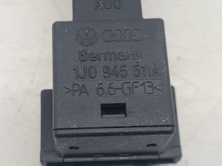 bontott VW GOLF IV Fék Pedál Kapcsoló