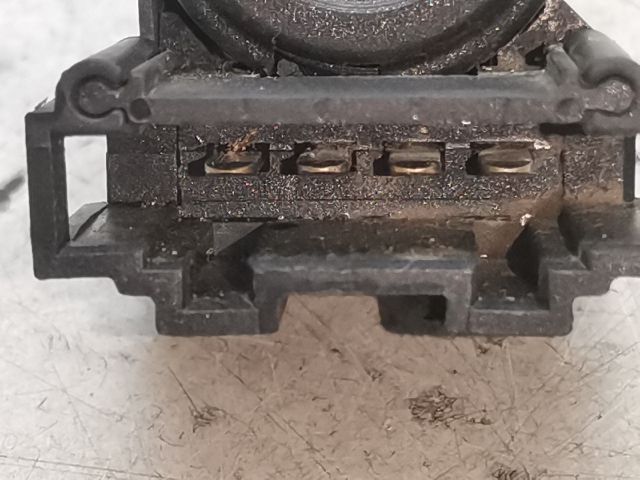 bontott VW GOLF IV Fék Pedál Kapcsoló