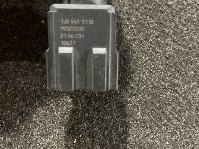 bontott VW GOLF IV Fék Pedál Kapcsoló