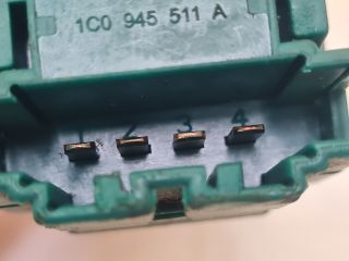 bontott VW GOLF IV Fék Pedál Kapcsoló