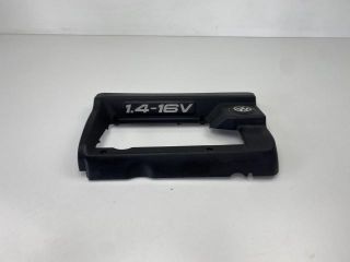 bontott VW GOLF IV Felső Hűtőburkolat