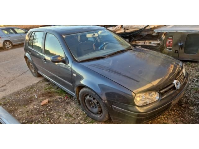 bontott VW GOLF IV Felső Hűtőburkolat