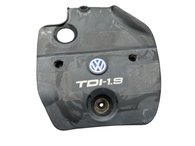 bontott VW GOLF IV Felső Hűtőburkolat