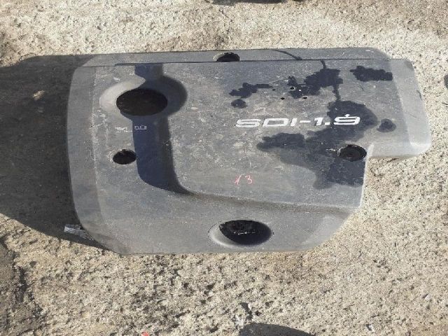 bontott VW GOLF IV Felső Hűtőburkolat