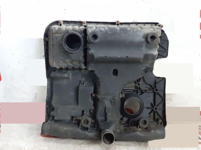 bontott VW GOLF IV Felső Hűtőburkolat