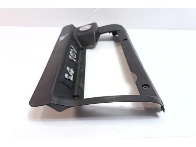 bontott VW GOLF IV Felső Hűtőburkolat