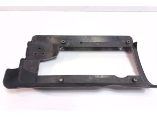 bontott VW GOLF IV Felső Hűtőburkolat