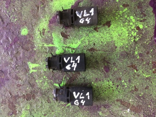 bontott VW GOLF IV Fényszóró Lámpabúra Fedél