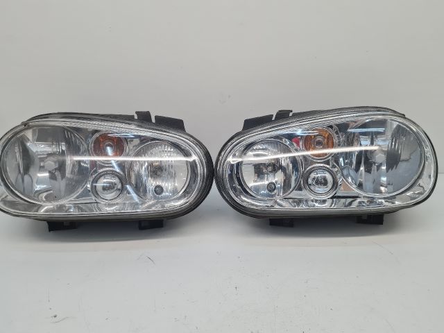 bontott VW GOLF IV Fényszóró Pár