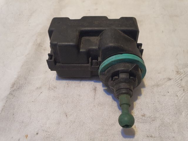 bontott VW GOLF IV Fényszórómagasság Állító Motor Jobb