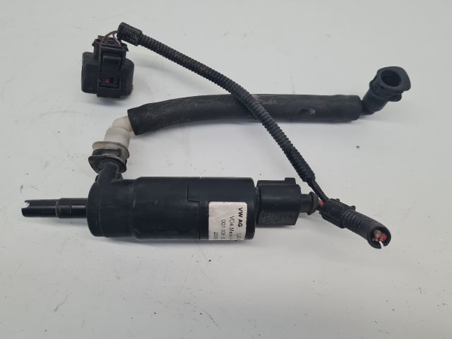 bontott VW GOLF IV Fényszórómosó Szivattyú