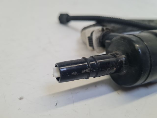 bontott VW GOLF IV Fényszórómosó Szivattyú