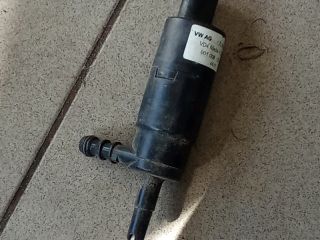 bontott VW GOLF IV Fényszórómosó Szivattyú