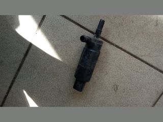 bontott VW GOLF IV Fényszórómosó Szivattyú