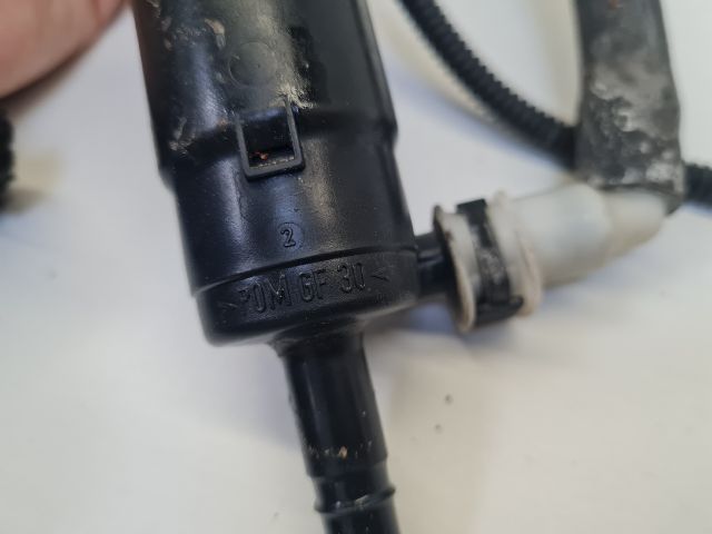 bontott VW GOLF IV Fényszórómosó Szivattyú