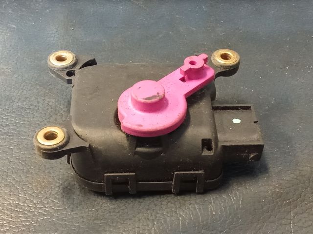 bontott VW GOLF IV Fűtés Állító Motor