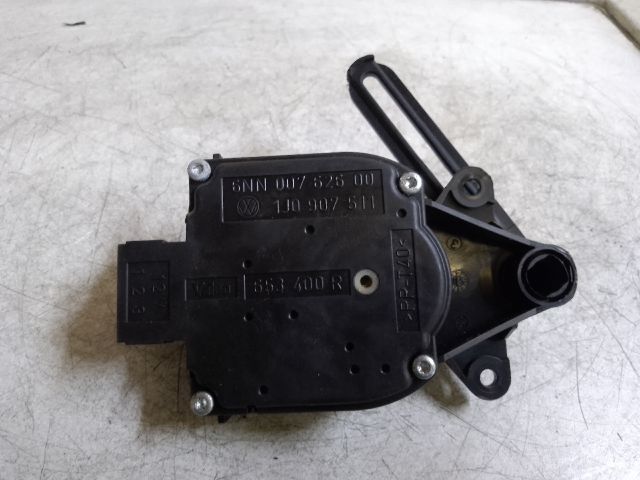 bontott VW GOLF IV Fűtés Állító Motor