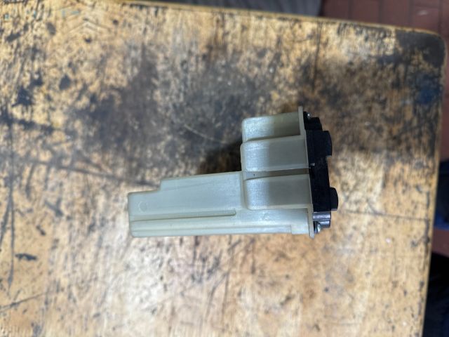 bontott VW GOLF IV Fűtéskapcsoló (digit klímás)