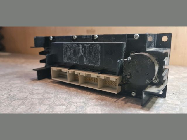 bontott VW GOLF IV Fűtéskapcsoló (digit klímás)