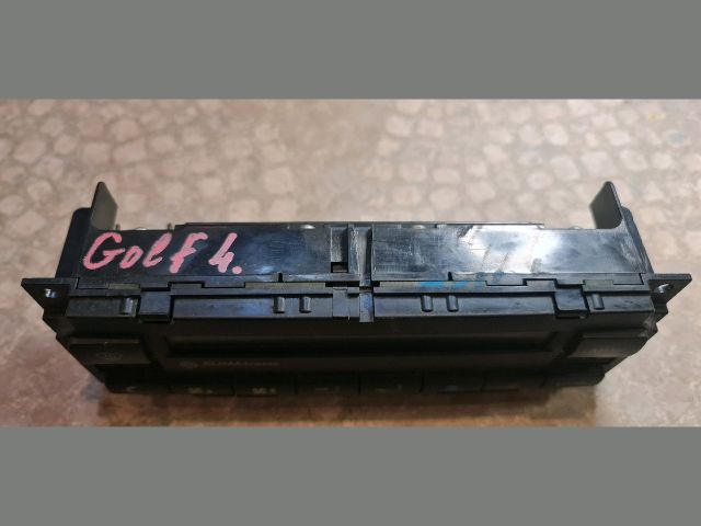 bontott VW GOLF IV Fűtéskapcsoló (digit klímás)